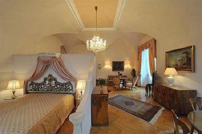 фото отеля Hotel Schloss Duernstein