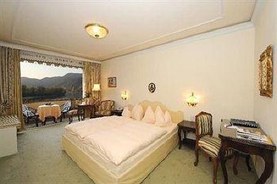 фото отеля Hotel Schloss Duernstein