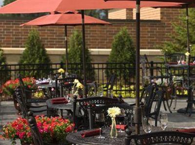 фото отеля Sheraton St. Paul Woodbury Hotel