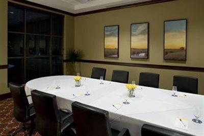 фото отеля Sheraton St. Paul Woodbury Hotel