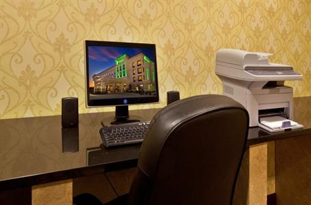 фото отеля Holiday Inn Quincy East