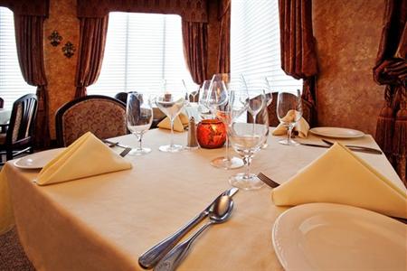 фото отеля Holiday Inn Quincy East