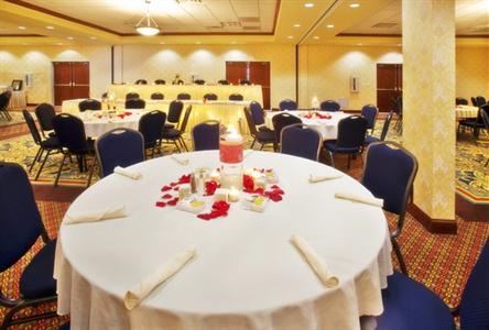 фото отеля Holiday Inn Quincy East