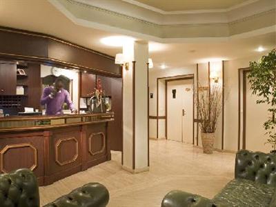фото отеля Timhotel Paris Clichy