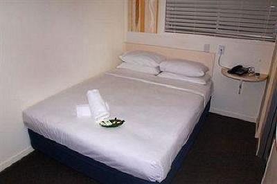 фото отеля Snooze Inn Brisbane