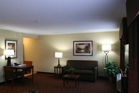 фото отеля Hampton Inn & Suites Aberdeen