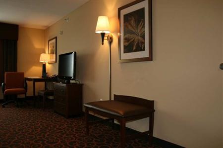 фото отеля Hampton Inn & Suites Aberdeen