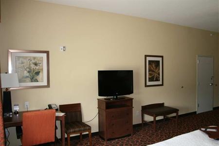 фото отеля Hampton Inn & Suites Aberdeen