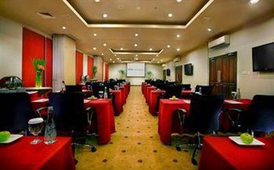 фото отеля Aston Paramount Serpong