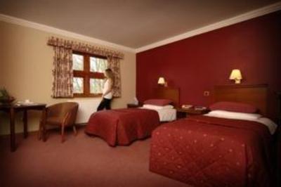 фото отеля The Dean Park Hotel