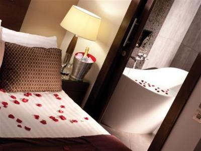фото отеля Clandeboye Lodge Hotel