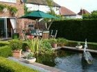 фото отеля Leeward House B&B