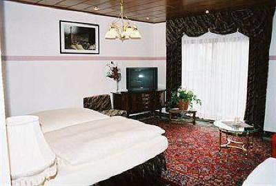 фото отеля Hotel-Restaurant Barbarossahof
