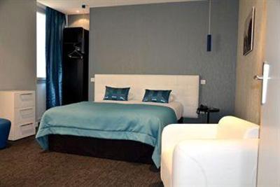 фото отеля Hotel Le Saint-Georges Chalon-sur-Saone