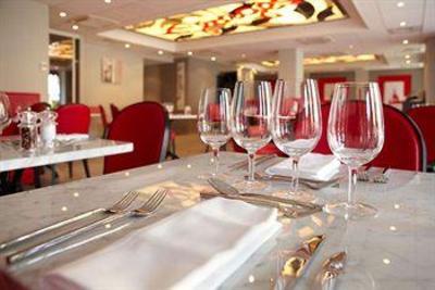 фото отеля Hotel Le Saint-Georges Chalon-sur-Saone