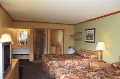 фото отеля Sportsman Lodge Golden (British Columbia)