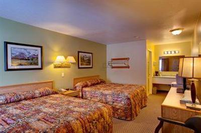 фото отеля Sportsman Lodge Golden (British Columbia)