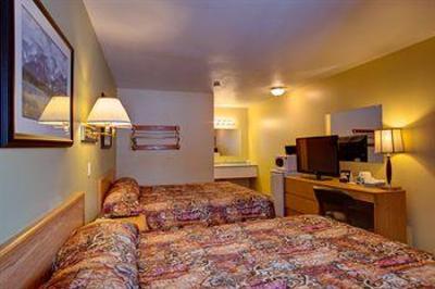 фото отеля Sportsman Lodge Golden (British Columbia)