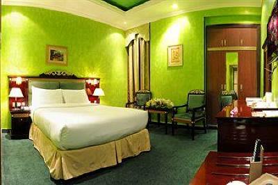 фото отеля Comfort Inn Emirates Hotel