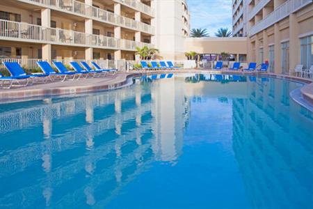 фото отеля Crowne Plaza Melbourne Oceanfront