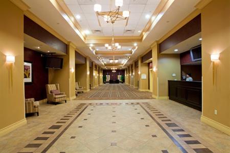 фото отеля Crowne Plaza Melbourne Oceanfront
