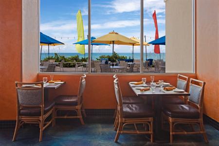 фото отеля Crowne Plaza Melbourne Oceanfront