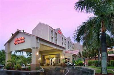 фото отеля Hampton Inn & Suites Ft. Lauderdale-Airport