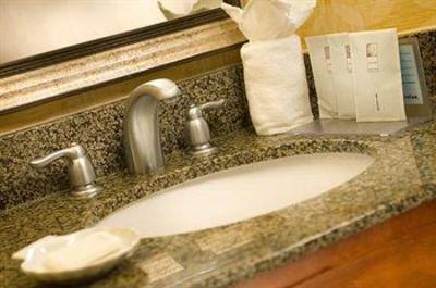 фото отеля Hampton Inn & Suites Ft. Lauderdale-Airport