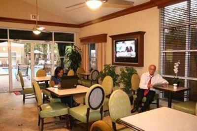 фото отеля Hampton Inn & Suites Ft. Lauderdale-Airport