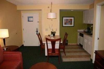 фото отеля Hampton Inn & Suites Ft. Lauderdale-Airport