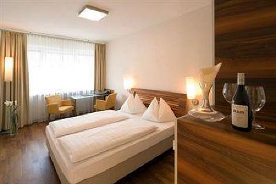 фото отеля Hotel Penz West