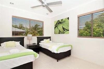 фото отеля Offshore Noosa Resort