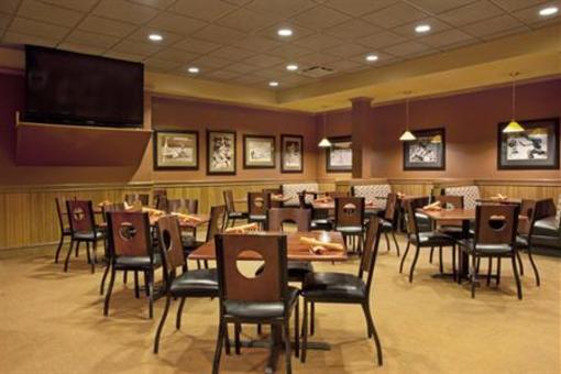 фото отеля Holiday Inn Kalamazoo-West