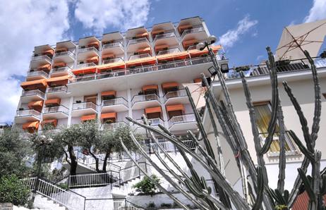 фото отеля Hotel Mediterraneo Lavagna