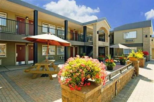 фото отеля Canadas Best Value Inn Prince George
