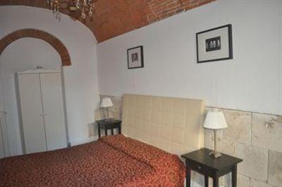 фото отеля Relais Under The Tower