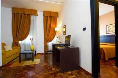 фото отеля Hotel Europa Caserta