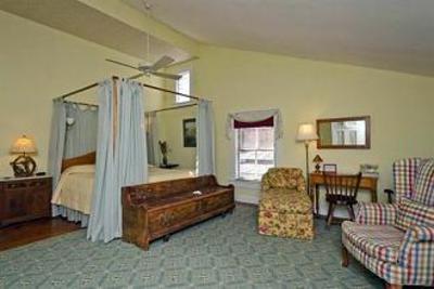 фото отеля The Pack House Inn