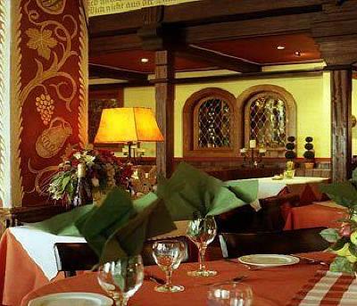 фото отеля Hotel Lindenwirt Rüdesheim am Rhein