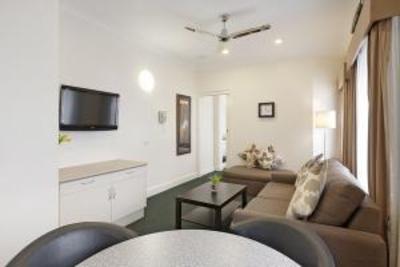 фото отеля Best Western Sundown Motel Resort Canberra