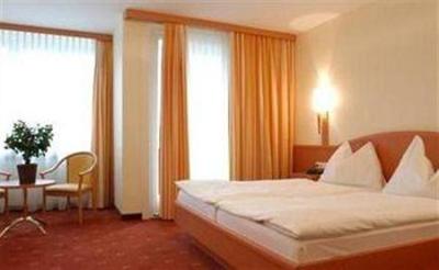 фото отеля Kur- & Sport-Hotel Palace