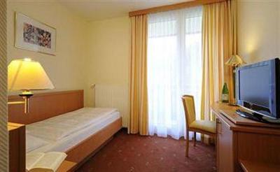 фото отеля Kur- & Sport-Hotel Palace
