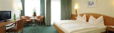 фото отеля Kur- & Sport-Hotel Palace