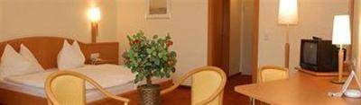 фото отеля Kur- & Sport-Hotel Palace
