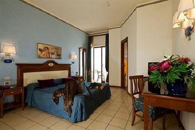 фото отеля Hotel Riva Del Sole Cefalu