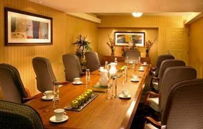 фото отеля DoubleTree Suites by Hilton Phoenix