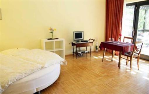 фото отеля Amadeus Pension