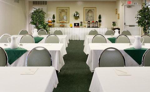 фото отеля BEST WESTERN PLUS Pepper Tree Inn