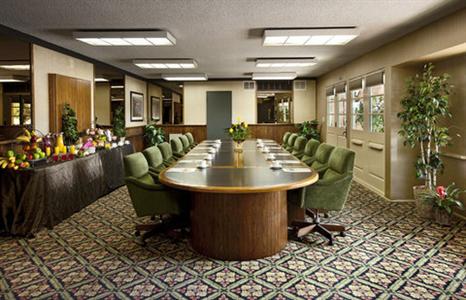фото отеля BEST WESTERN PLUS Pepper Tree Inn