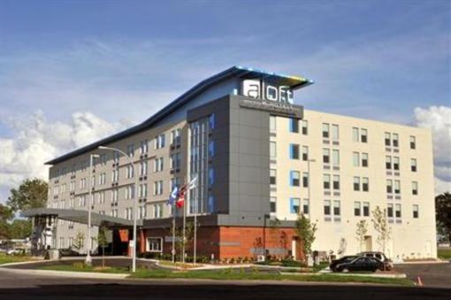 фото отеля Aloft Montreal Airport